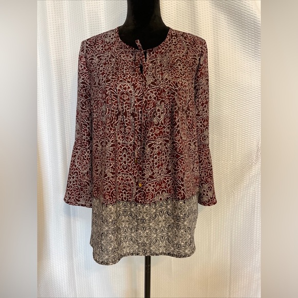 Cato multicolored 3/4 flare sleeve blouse size medium - Picture 1 of 6